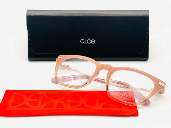 Cloe 001