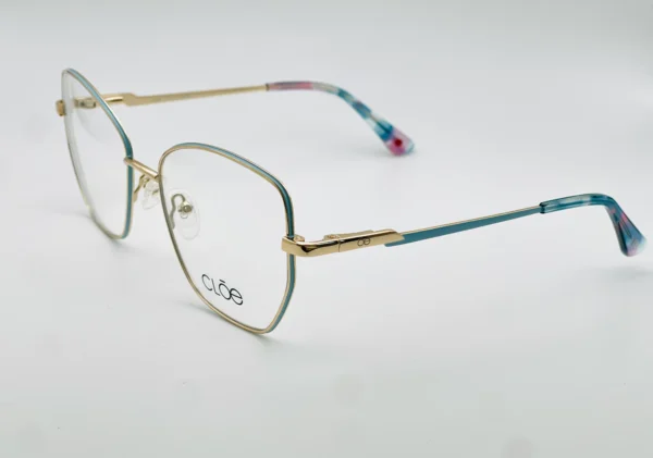 Cloe 005 - Image 3